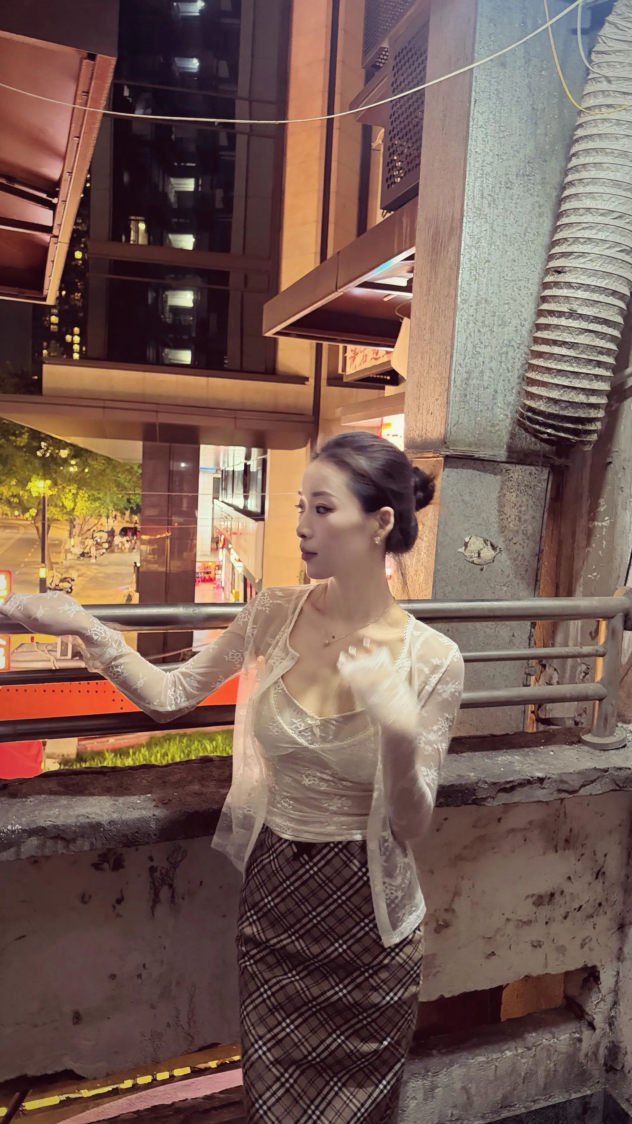 我同你港 做人咧最緊要係開心