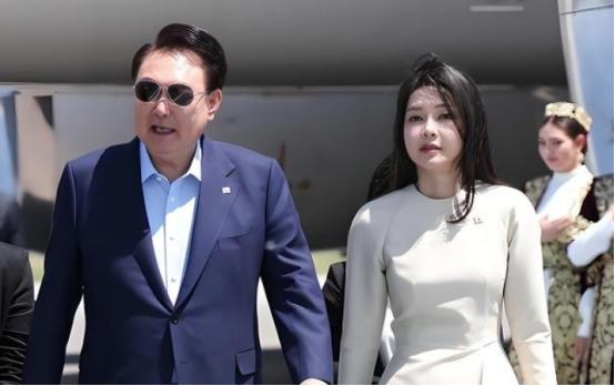 尹锡悦最后一根稻草都被切断了。当地时间3月9日，韩国最大的在野党国民力量党通过了