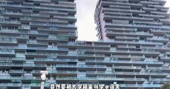 近日，深圳大学拟租用南山区汉园茗院小区套均总价超800万元的回迁房，作为丽湖校区