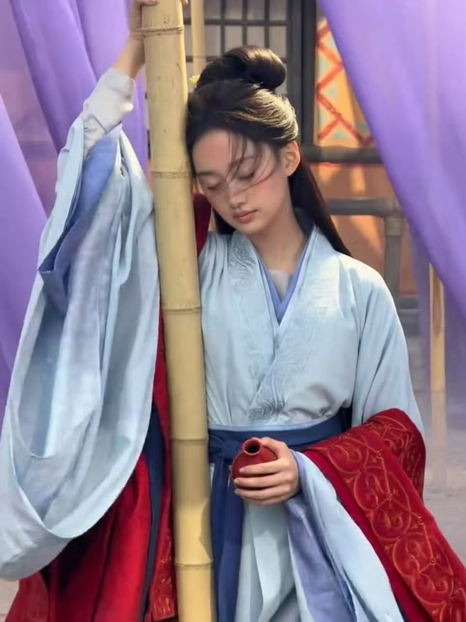 夏梦发了17张冰湖重生live腹黑疯批淳儿真的被夏梦演活了，十七张live每一帧