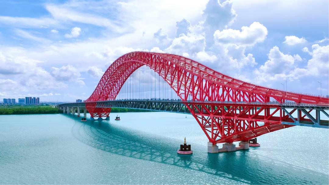 【恭喜！明珠湾大桥获奖了】11月26日，“2020-2025年度十大最美桥梁”颁