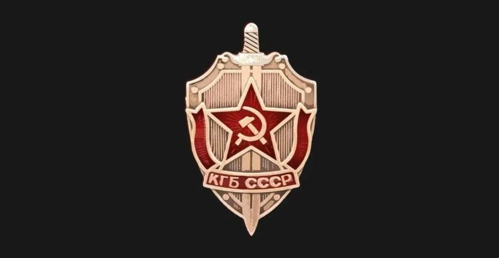 苏联契卡，后改名克格勃，因为它是权力之上的权力，法律之外的法律，故而成为党政军警