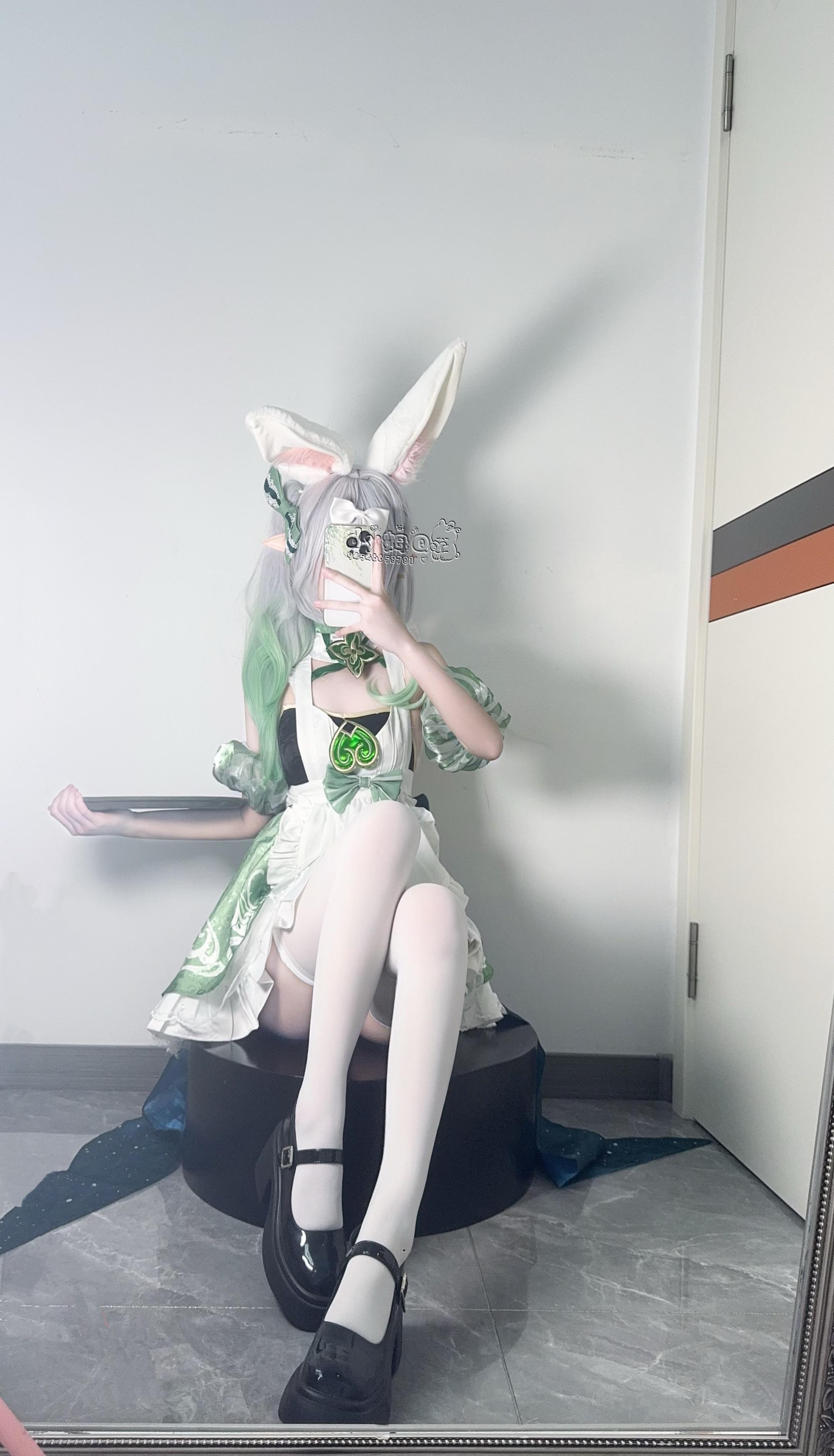 这时候就会有人说 不如软萌兔兔酱草神同人