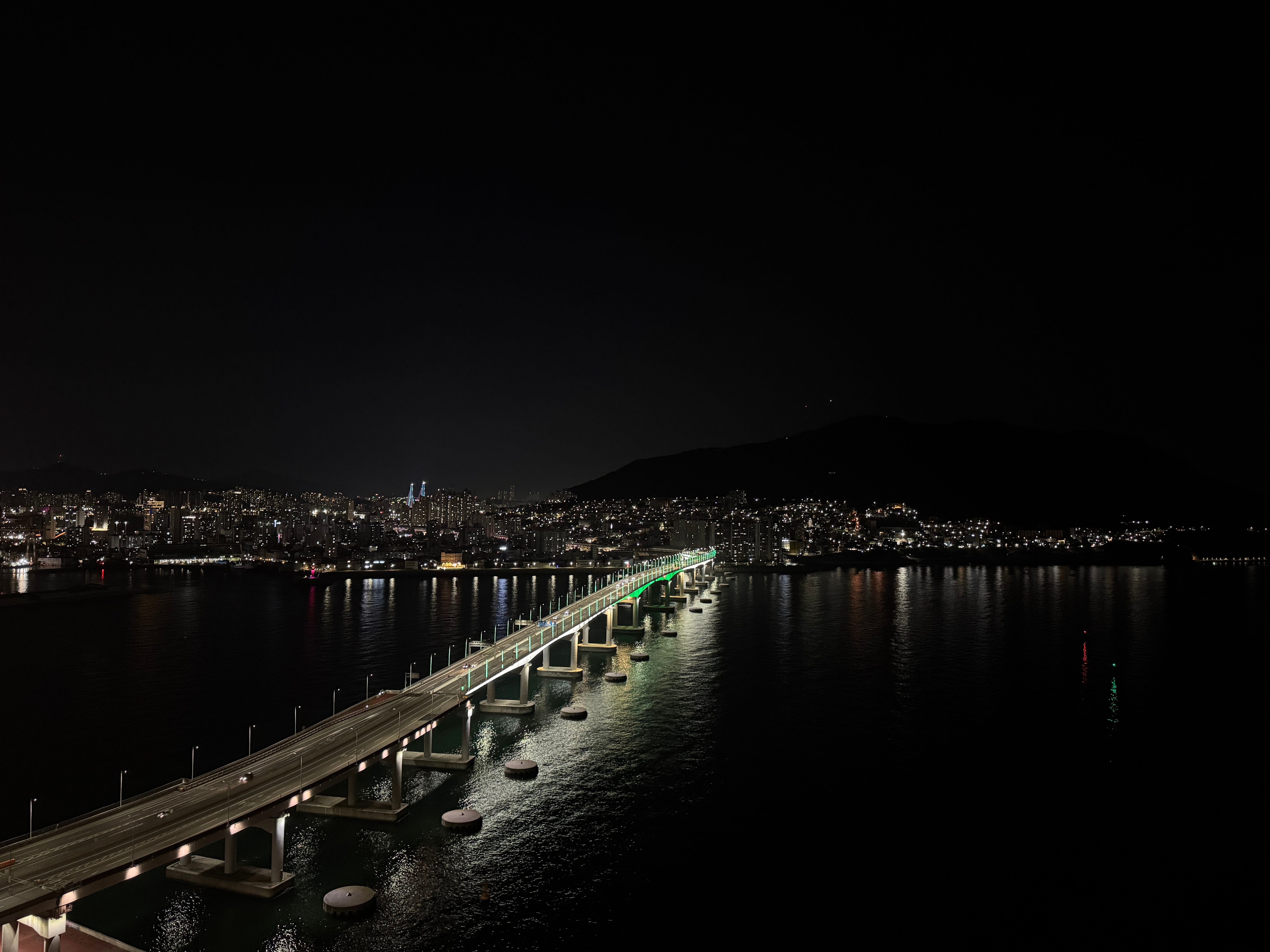 看看夜景🌃 韩国·松岛海水浴场