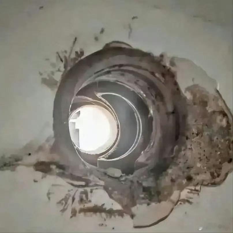 空调师傅打完孔说工具忘带了，走几个小时了也没回来 