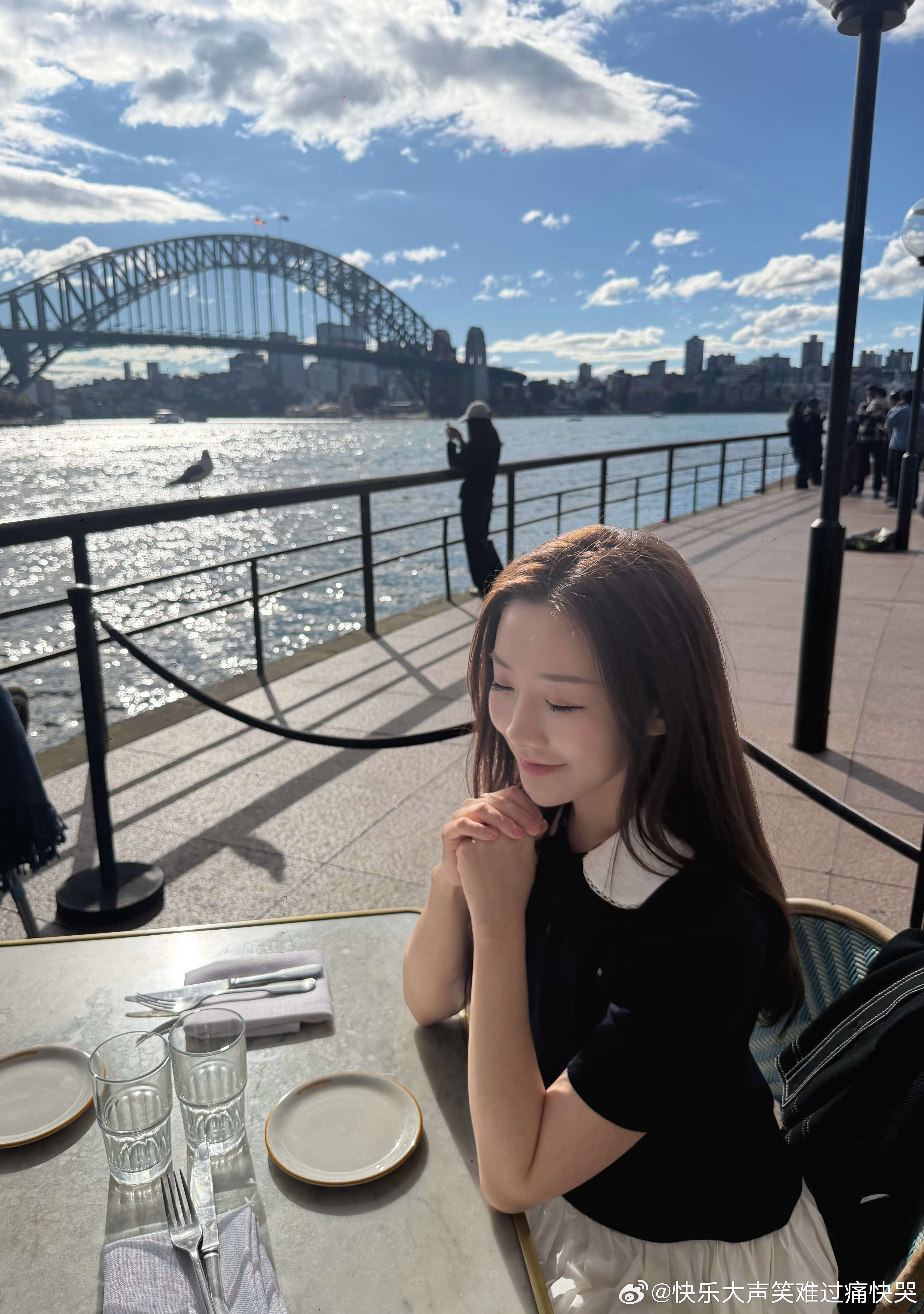 The next station is .. Circular Quay 澳大利