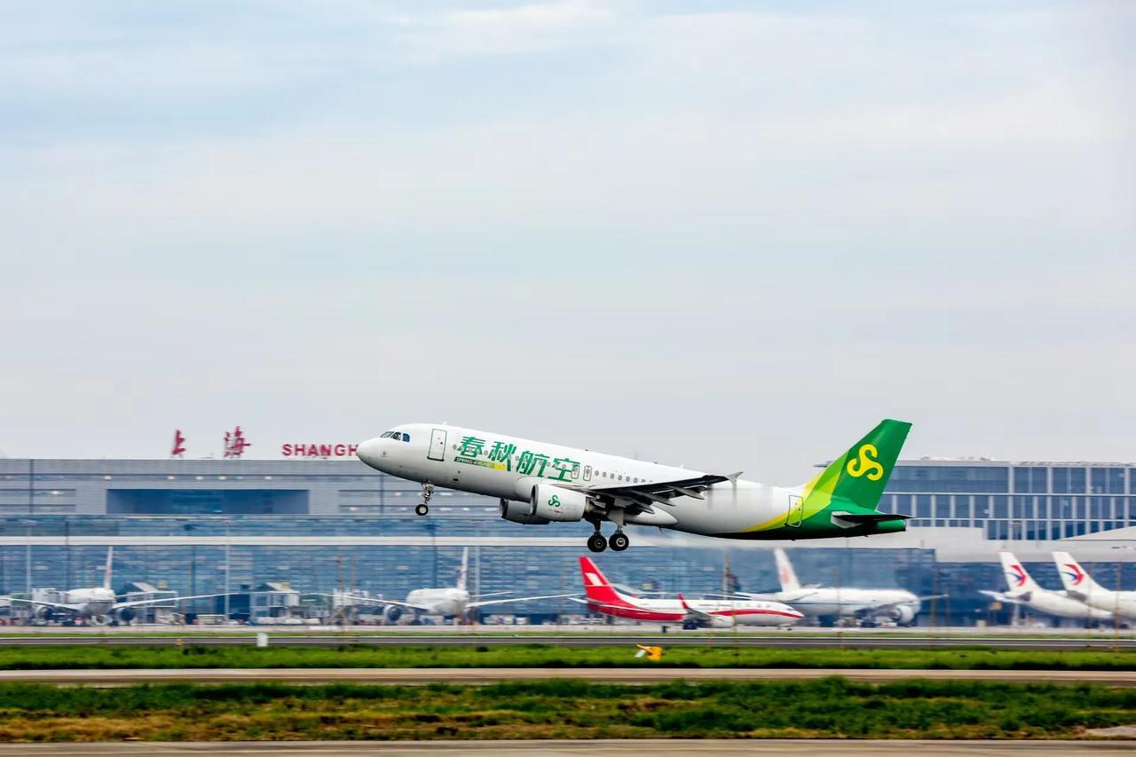 春秋航空获评民营航空唯一企业主体信用等级AAA评级
今年12月，春秋航空获评企业