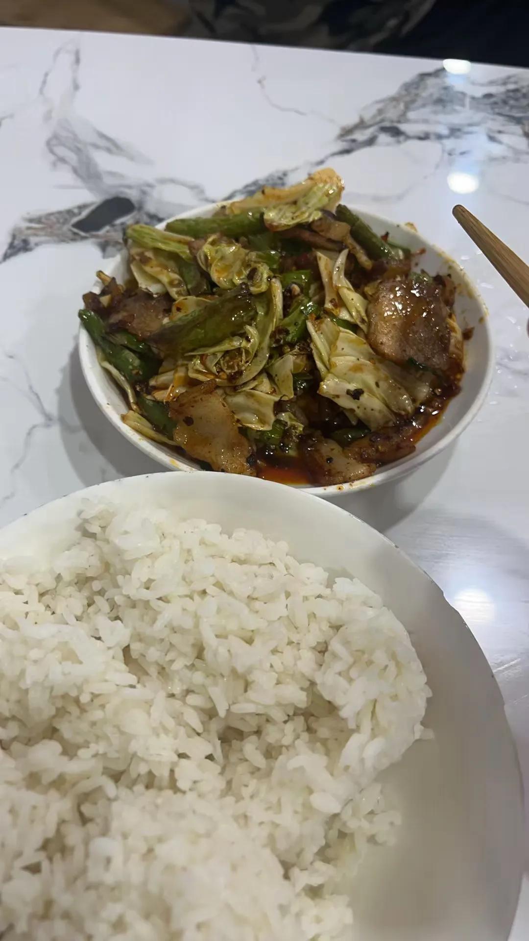 13块，重庆，一个盖饭！这不是给了我盘炒菜吗？