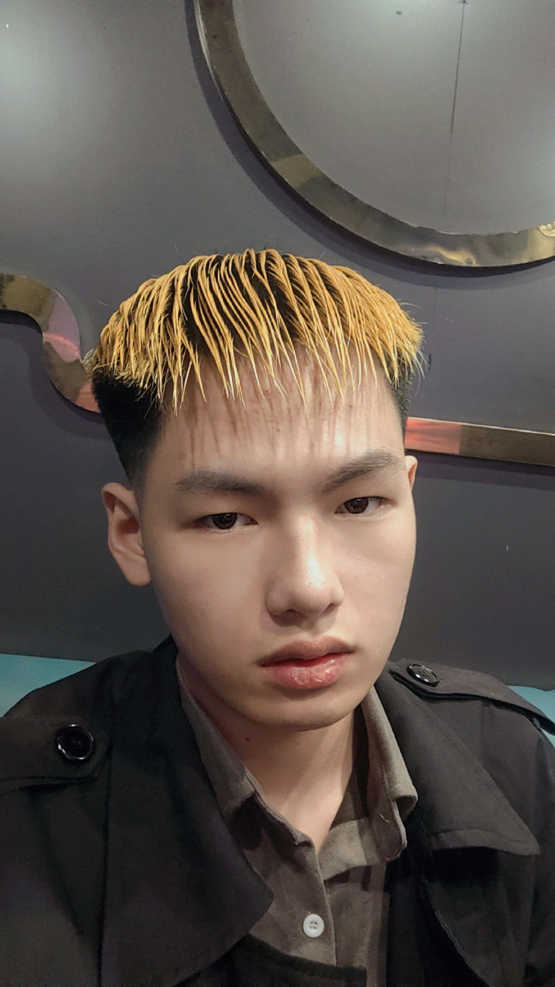我试着销声匿迹，却发现真的无人问津