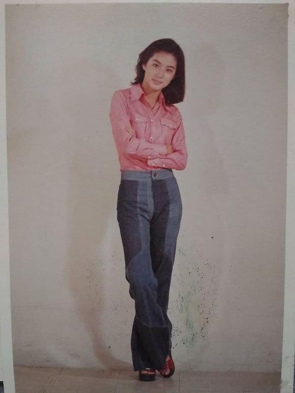 1971年17岁的林青霞 