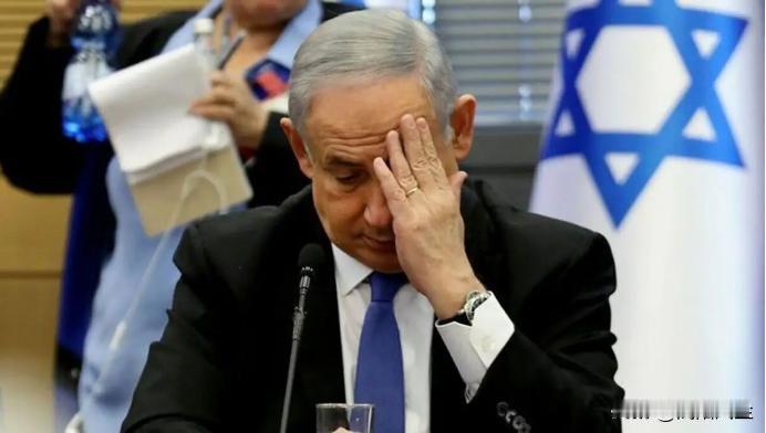 记者:“你对内塔尼亚胡感到失望吗？在上轮停火谈判期间他轰炸黎巴嫩，是否影响了和谈