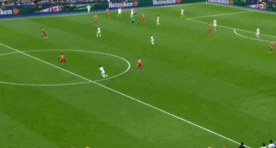 喊了半天，不要失误不要失误！乌帕果不其然又失误了…要不是诺伊尔经验丰富，封堵住了