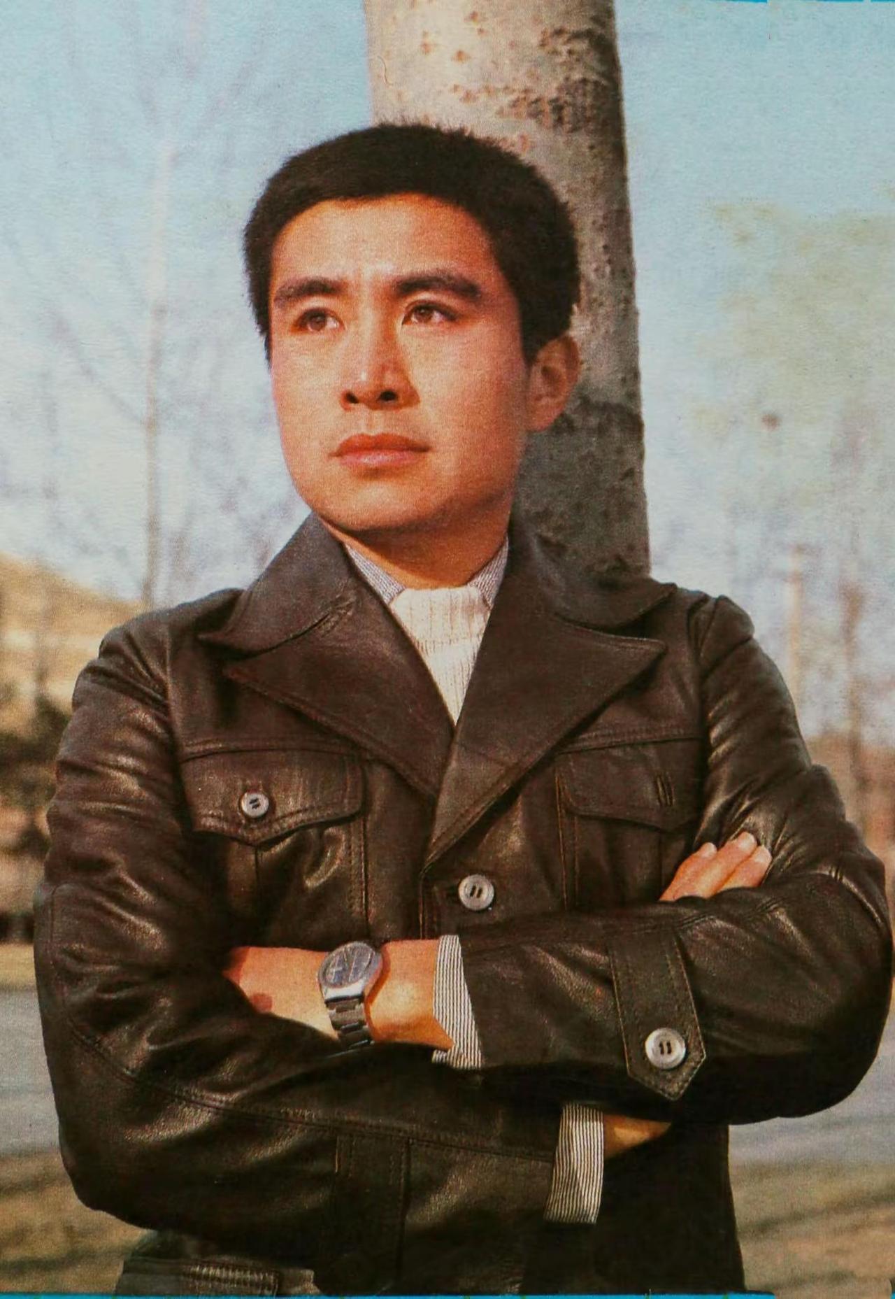 曾和宋丹丹许亚军一起主演《寻找回来的世界》的女一号就是马静，如今她和王咏歌的儿子