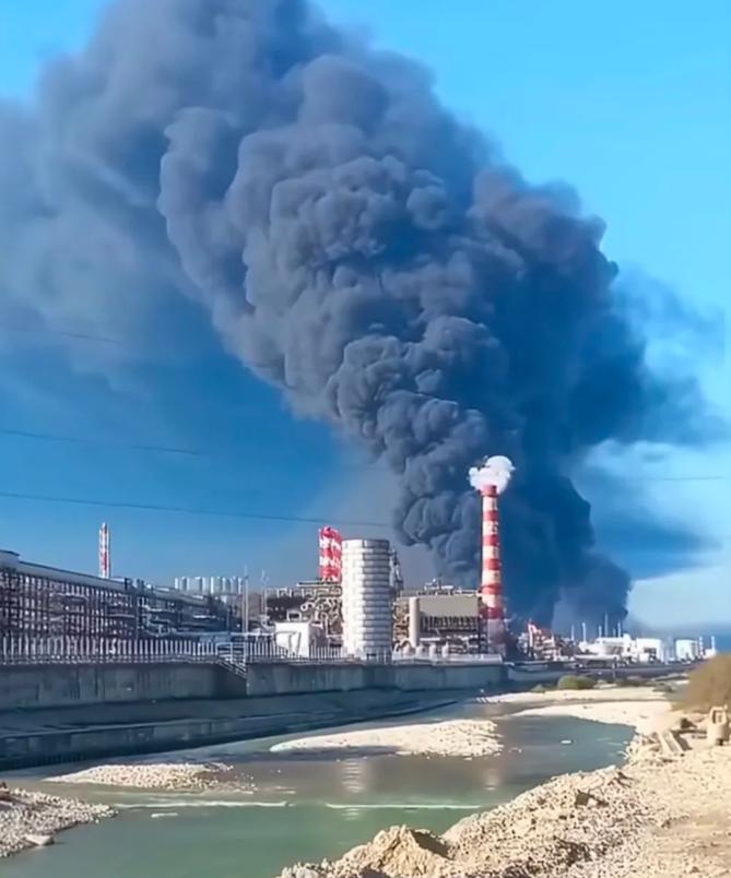 乌克兰的反击来了！在俄罗斯又一次对乌克兰首都基辅实施打击后，乌克兰也是再次用无人