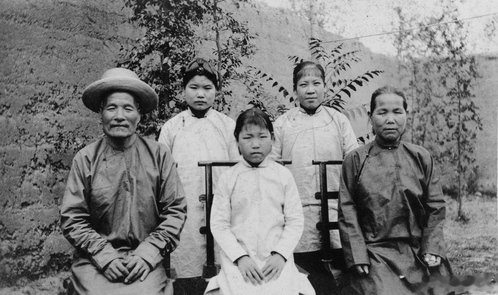 合影，山西，1907年 ​​​