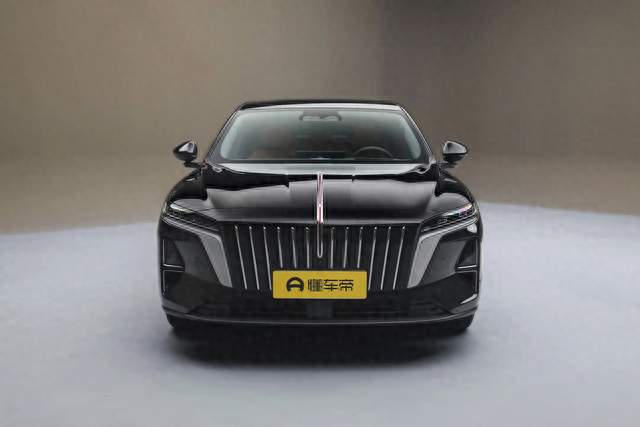 全新红旗H7 PHEV：配置开支花在哪？实测续航与油耗