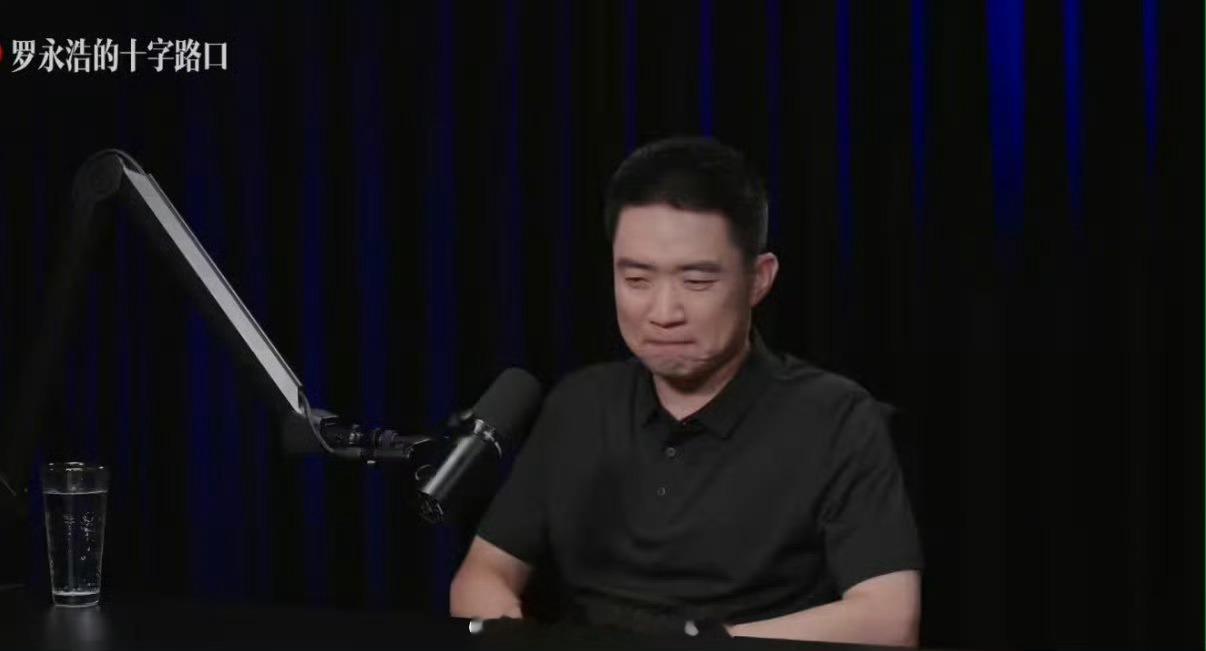 李想回应理想车主被黑 能理解李想心情，花了三年研发的mega最后结果被人说那啥，