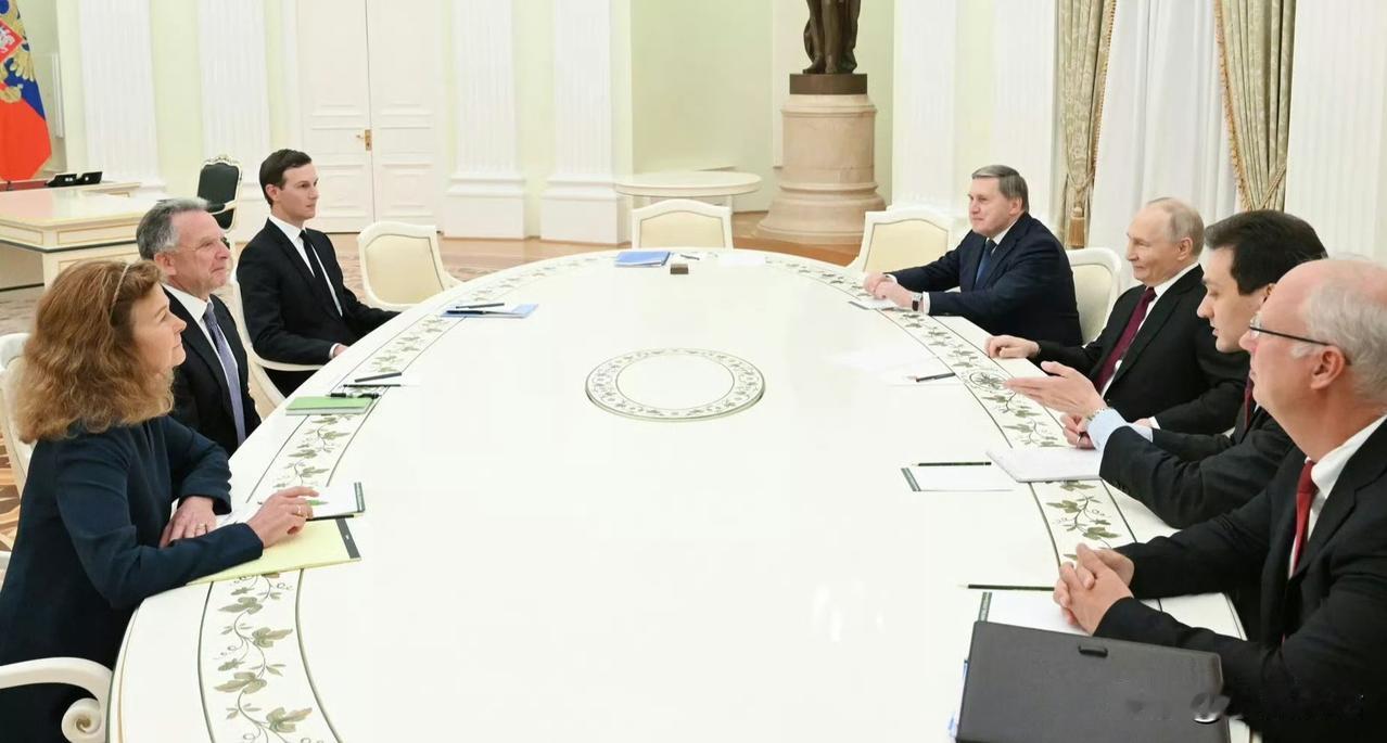 看来谈判效果不太理想啊！
来自今日俄罗斯(RT)的报道，12月3日，在俄罗斯总统