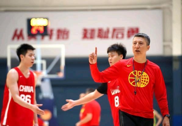 以前打日本不用动员，现在是考量来考量去，到底是带谁去谁能上，要不要王俊杰他们回来