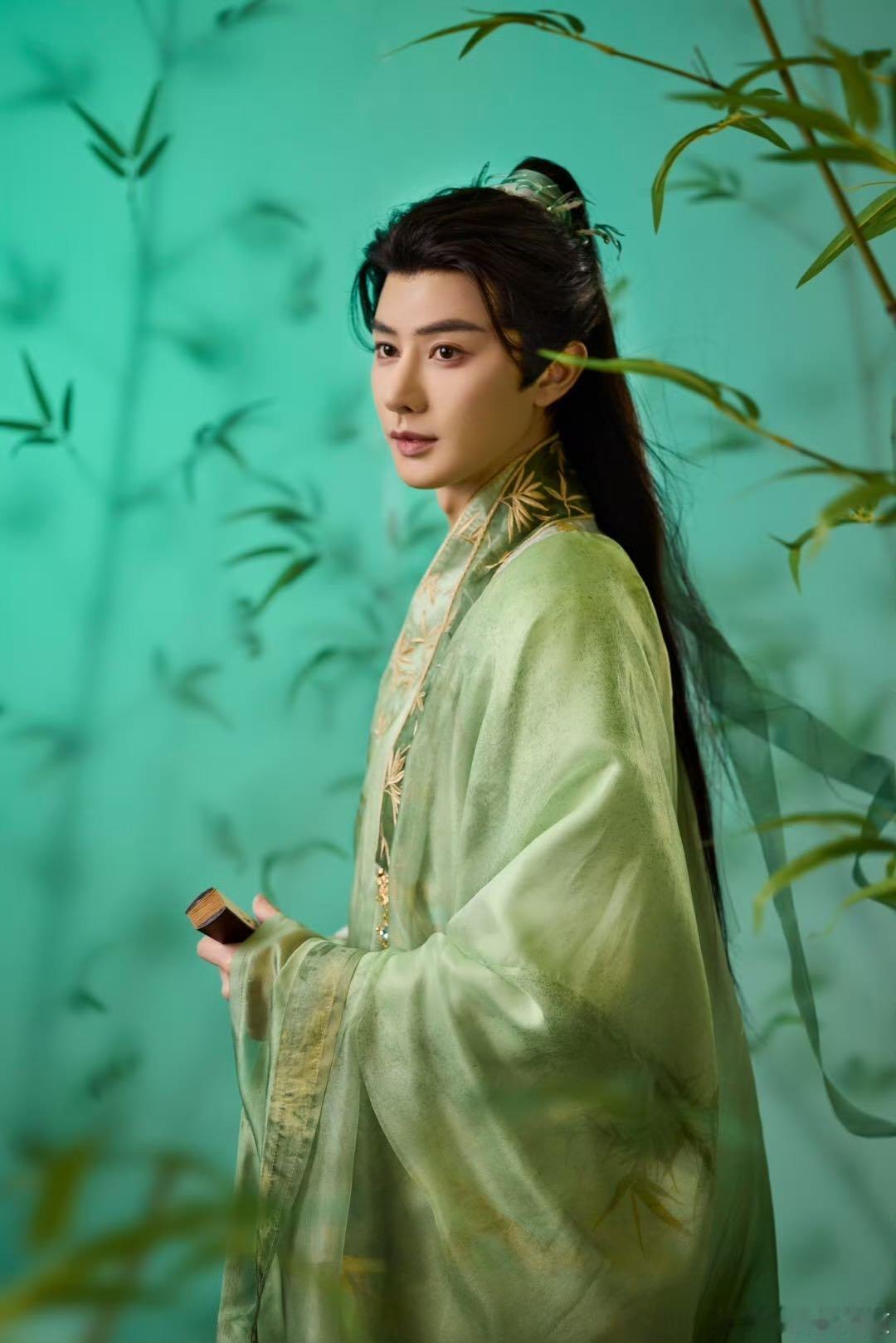 演员请就位70个赛道50位演员  隔壁工作人员透露，演员请就位走赛道概念，蒋依依