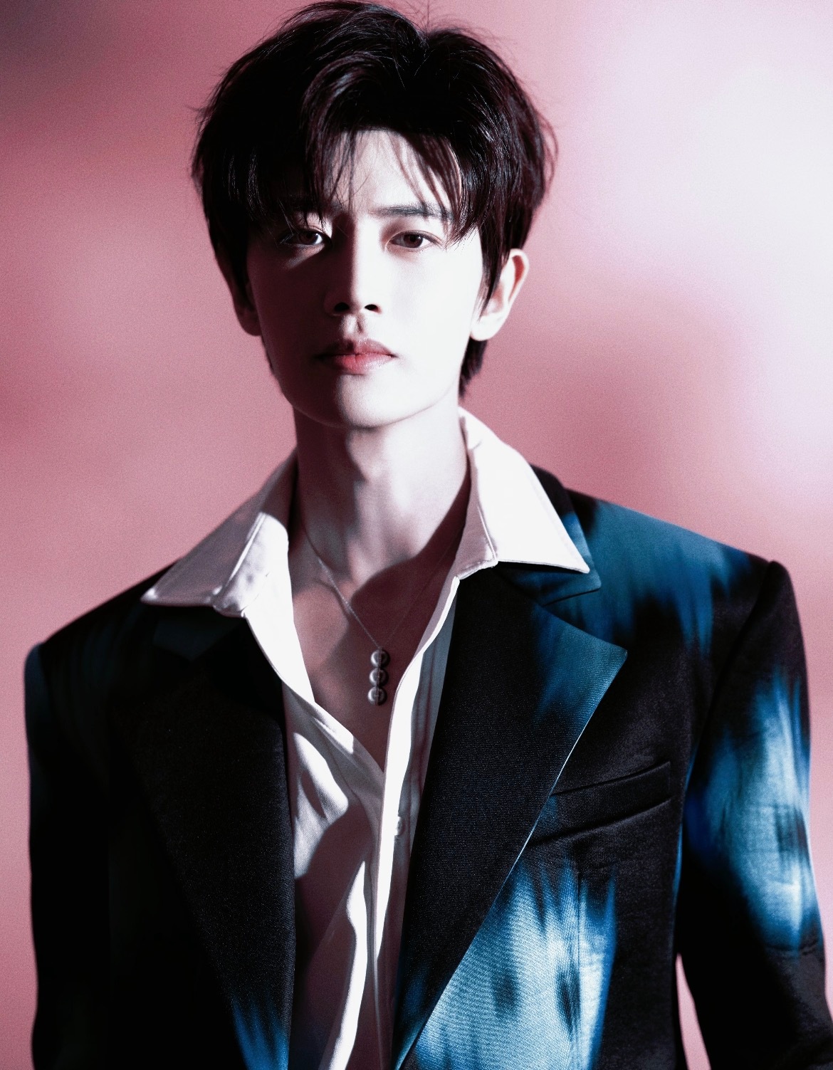 任嘉伦终于有HE的剧了任嘉伦终于有HE的剧本 任嘉伦，中国内地男演员、歌手早年曾