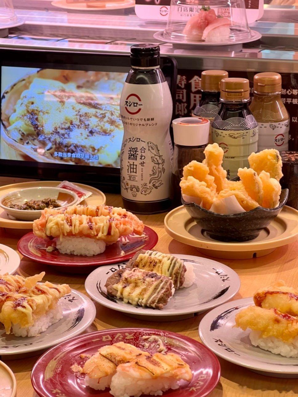 吃不出寿司郎和711寿司便当区别二者的醋饭基底都采用机器统一压制饭团，米醋调味的