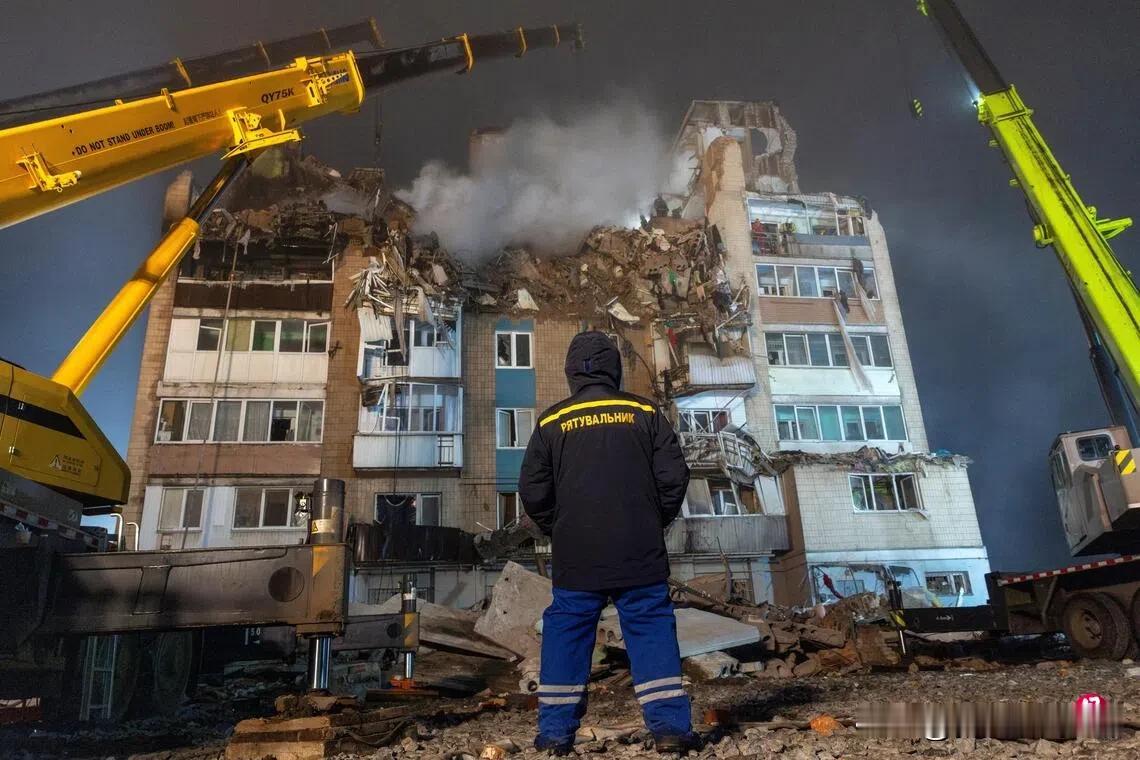 脸面不要了 美国新和平方案 要乌克兰割地裁军 
乌克兰西部城市捷尔诺波尔（Ter