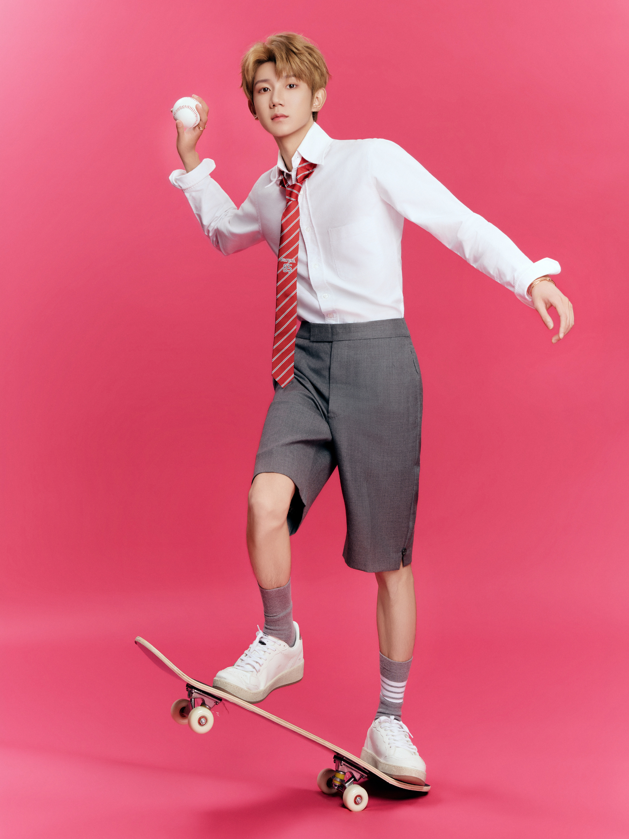 一张图看懂时代峰峻的电影野心王源潜心钻研台词演技，时代峰峻在院线新作里展现独特可