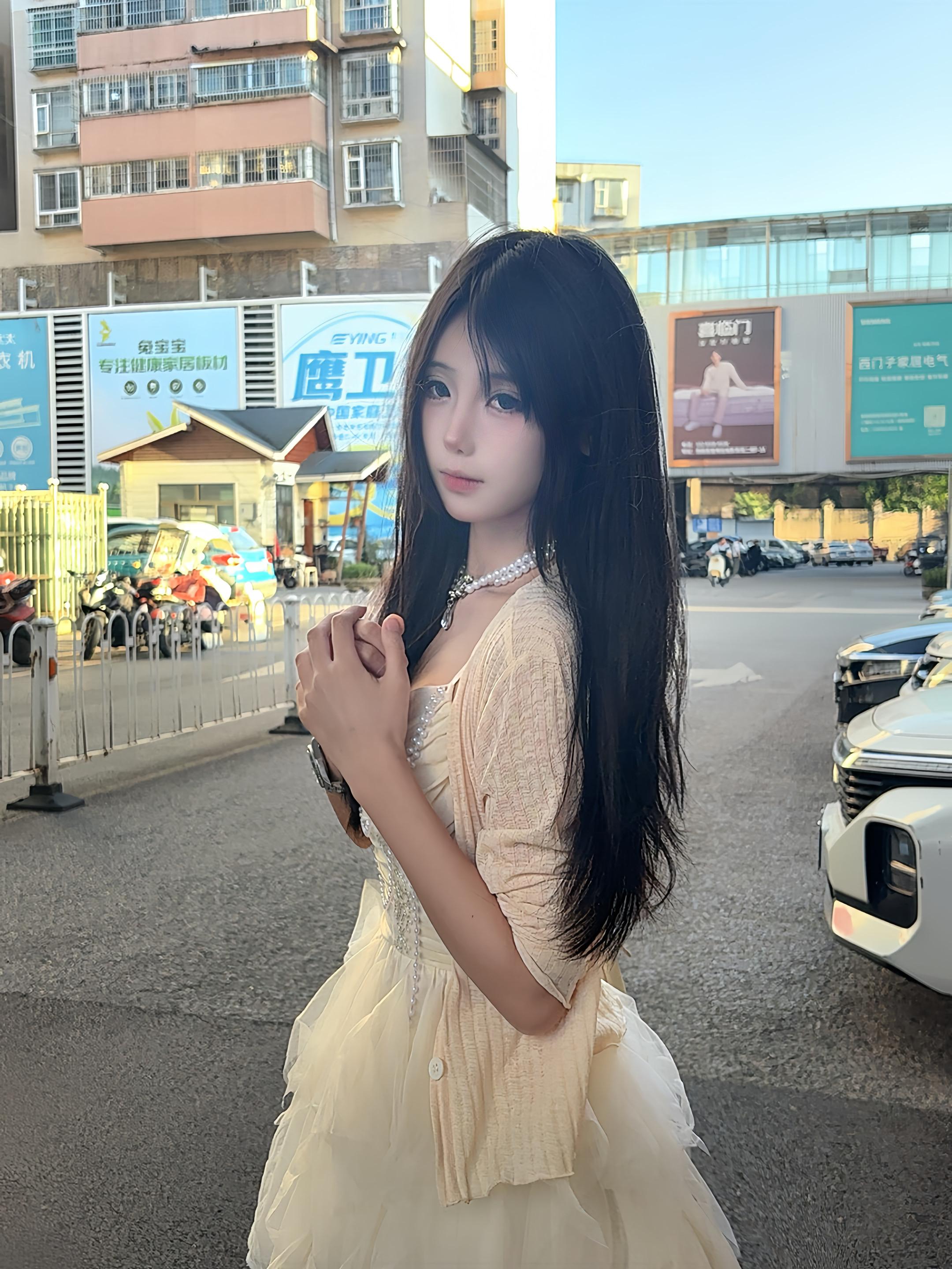 我一直强行把一些东西送给你 我的时间 我的爱 我的胡搅蛮缠和幼稚 我从...