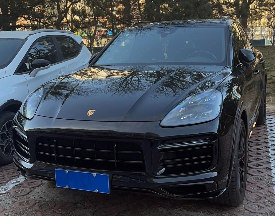 保时捷 Cayenne S 黑外/黑内去年3月上牌，安全行驶11000公里全车原