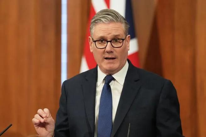 《卫报》报道，英国计划召集35国，参与国包括英法德意荷及日加韩等。共同探讨重开霍