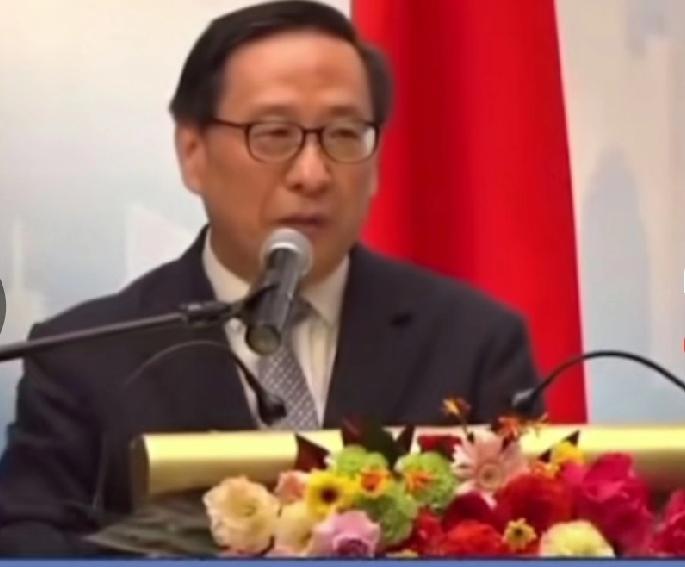 高志凯教授语重心长地说:对待欧洲国家该合作的要合作，该出手的要出手，不能对欧洲太