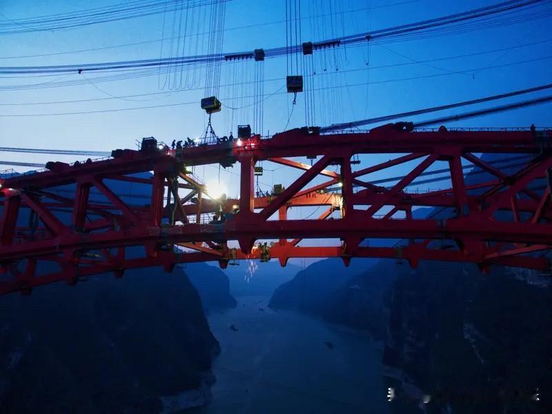 中国的基建普惠平权全是全世界最好的：

最近看了很多中国超级工程的视频，真的了不