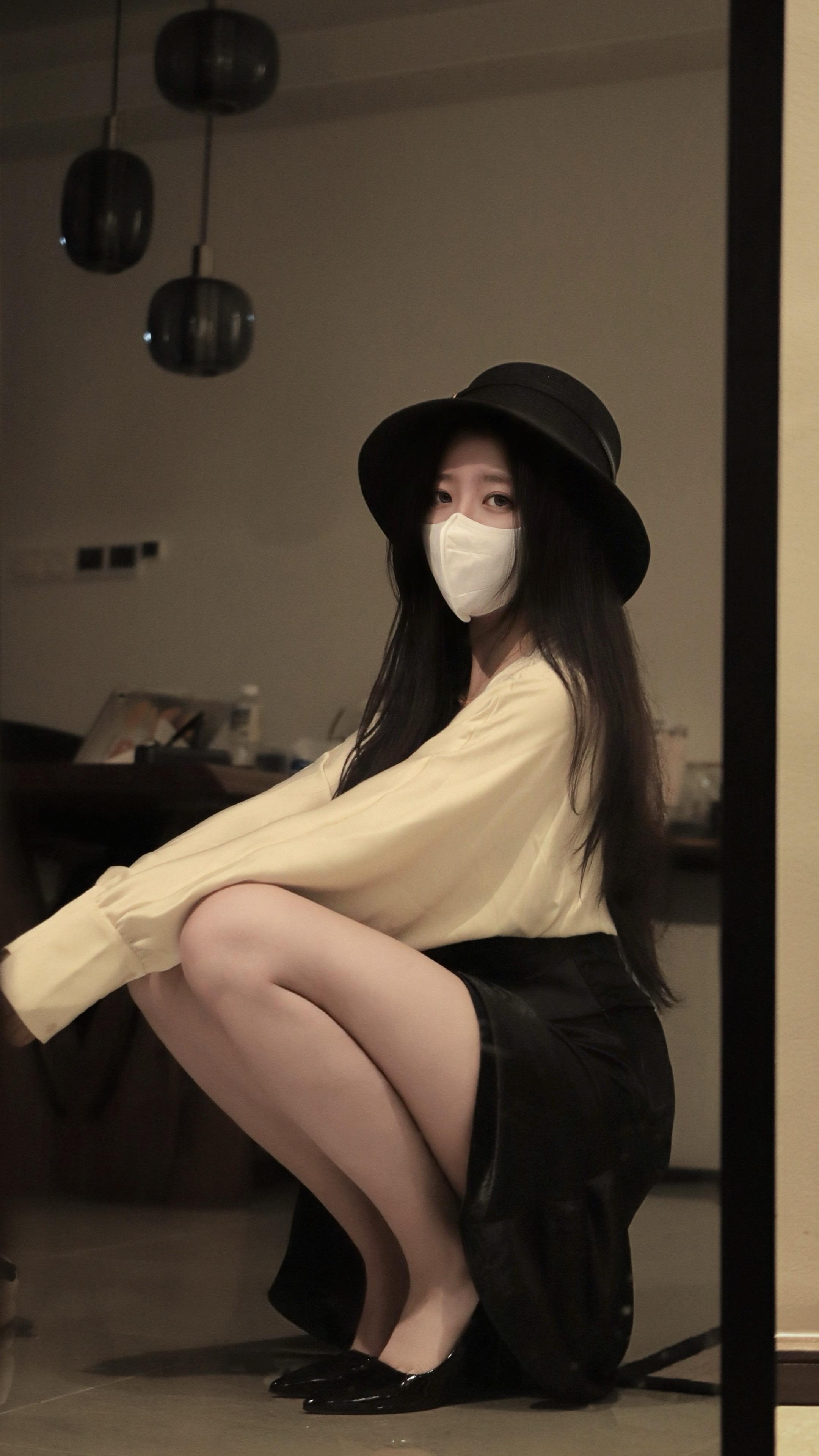 夜来便来伴我坐 默然但是默许我