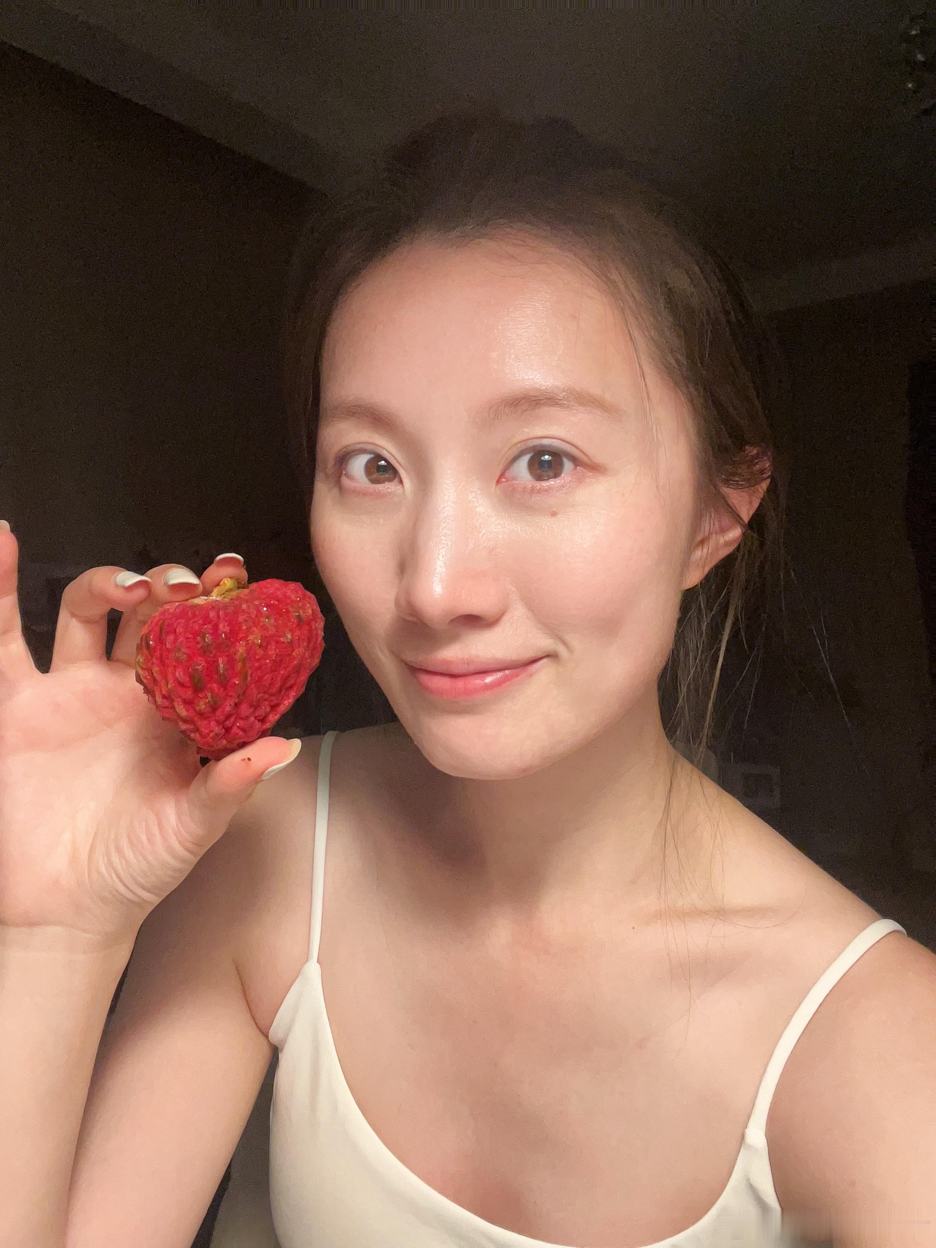 海南的荔枝 一夜抵达大家都吃了吗～马er上唠唠  ​​​