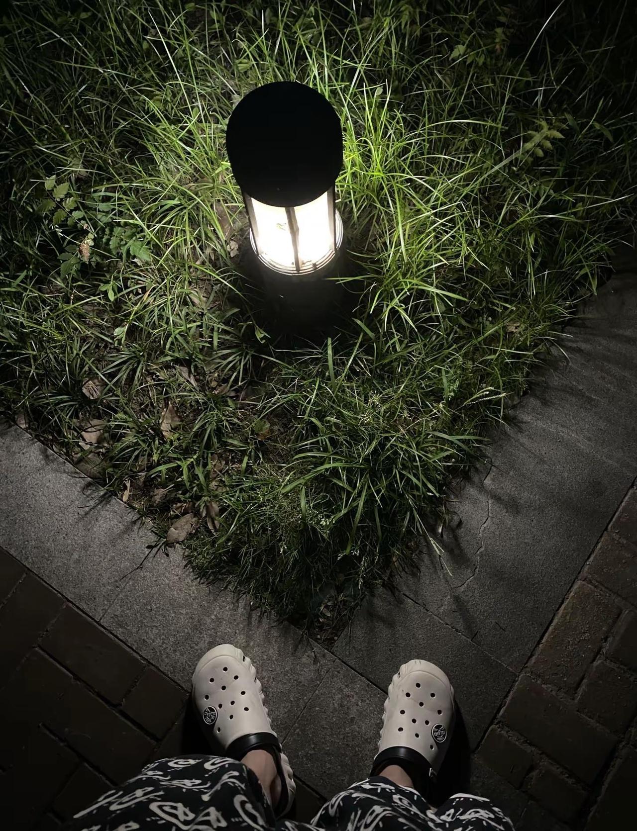 夏天的夜晚是凉爽的，有什么方法不被蚊子包围？Lockeluo @🐫Locke 