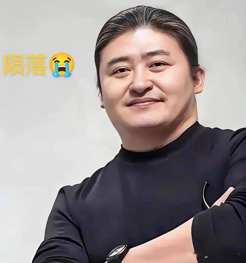 年轻时的刘欢有多嗜酒如命。刘欢自己说过。
没妻子管着，他早死在酒桌上了。
大学时