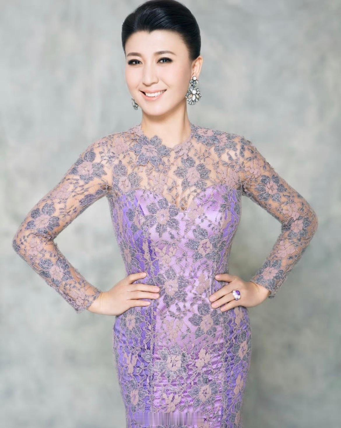 闫学晶老师最爱北京和三亚都是好地方啊，一南一北，闫老师真会享受生活