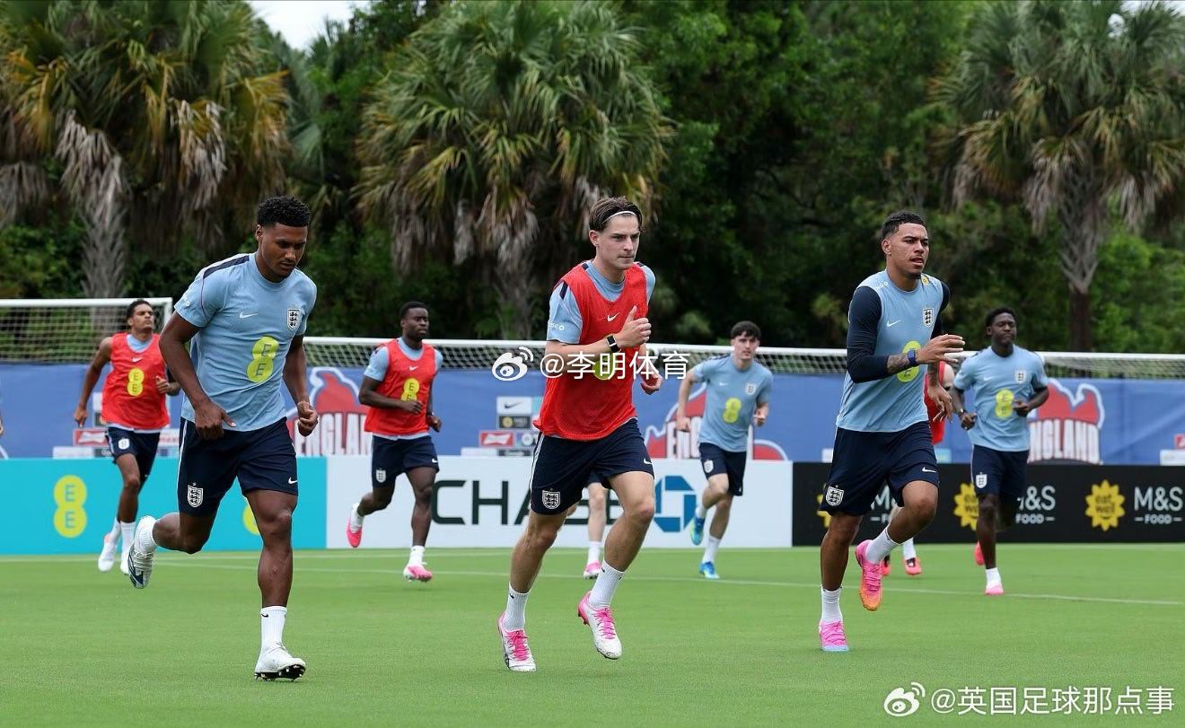 英格兰队世界杯物资被盗光了  世界杯 围观世界杯   这不会出现外交问题吧？ 英