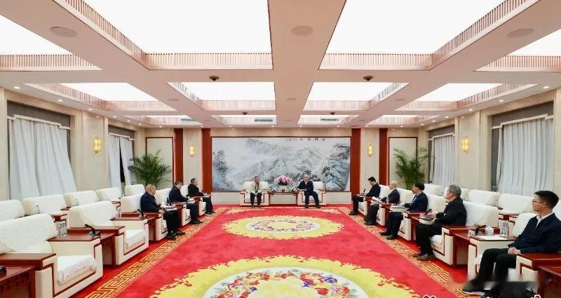 刘越高会见广东衡阳商会陈章连一行，感谢广东衡商这些年为家乡建设做出的巨大贡献，诚