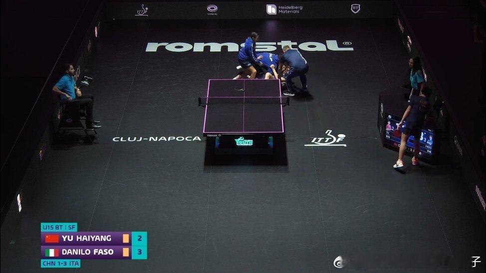 2025年国际乒联世青赛U15男团半决赛：中国队一比三意大利队 止步半决赛于海洋