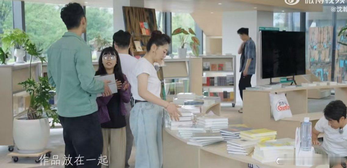 看看人家阮经天嗑的cp纪存希陈欣怡还在我们的CP列表里，阮经天已经嗑起了跨时空大