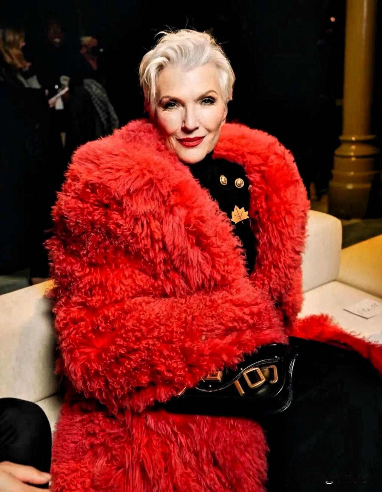 马斯克母子齐赞中国基建！高铁稳、公路强，电力与速度震撼全球

世界首富埃隆·马斯