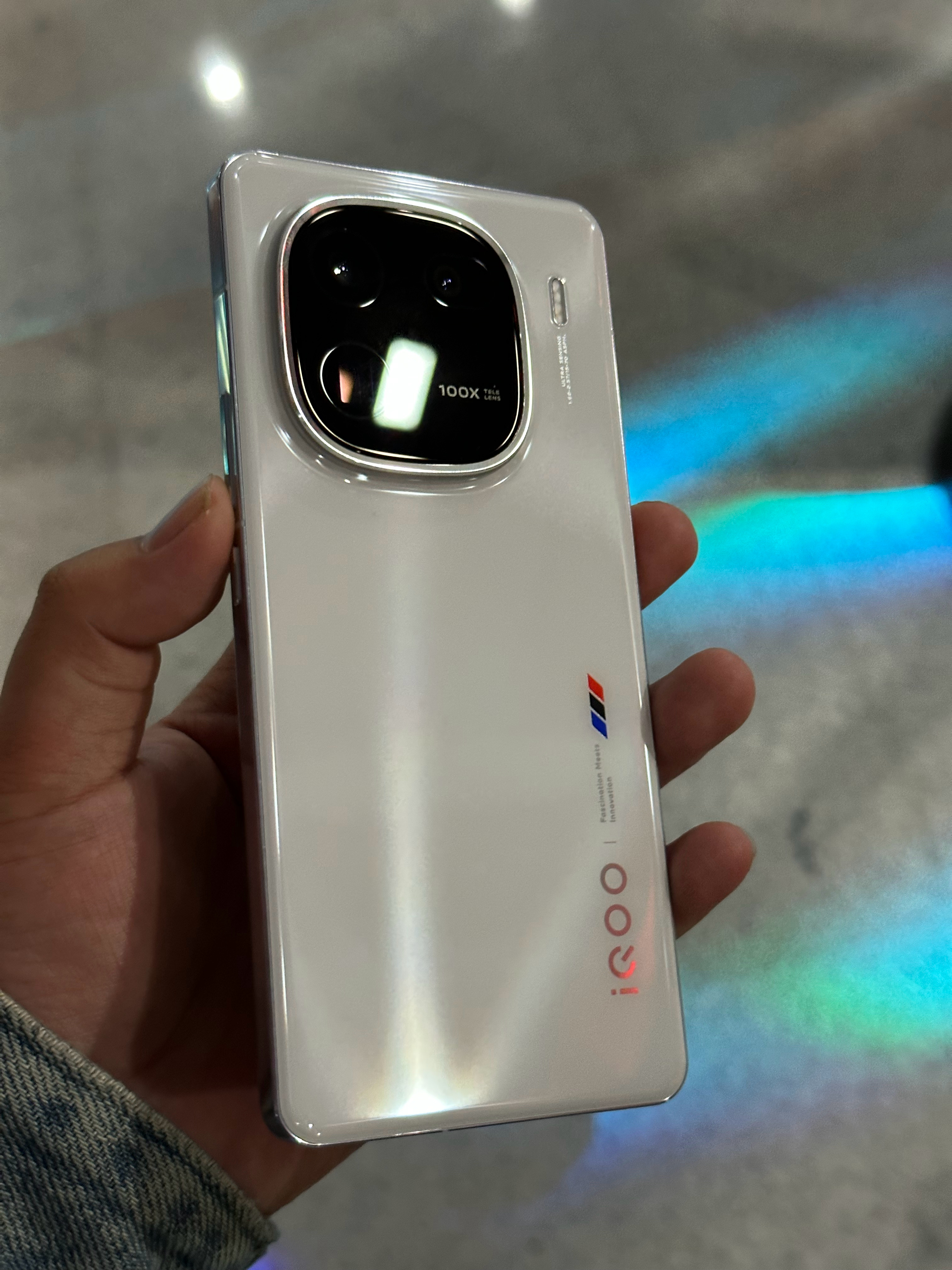 来了来了，期待已久的#iQOO12发布会#  终于开始了！这一次iQOO 12新