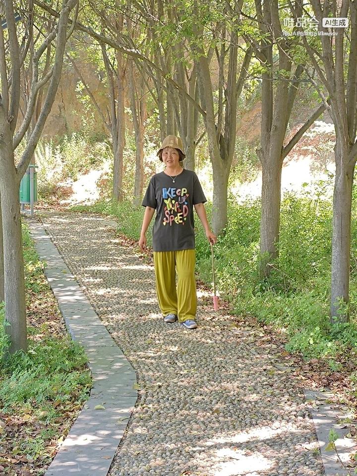 人在难时候，别总想着这日子该怎么过啊？该咋过还咋过，以目状态暂时无法改变，哭也不