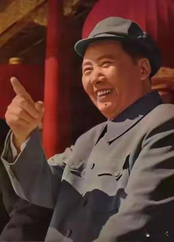 世事越动荡，越懂毛泽东思想的时代千钧重量
 
当下的世界，百年变局加速演进，全球