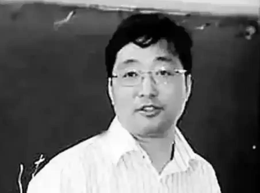 原驻日武官王庆简，潜伏整整 20 年，是我军卧底年限最久、破坏最为严重的内奸之一
