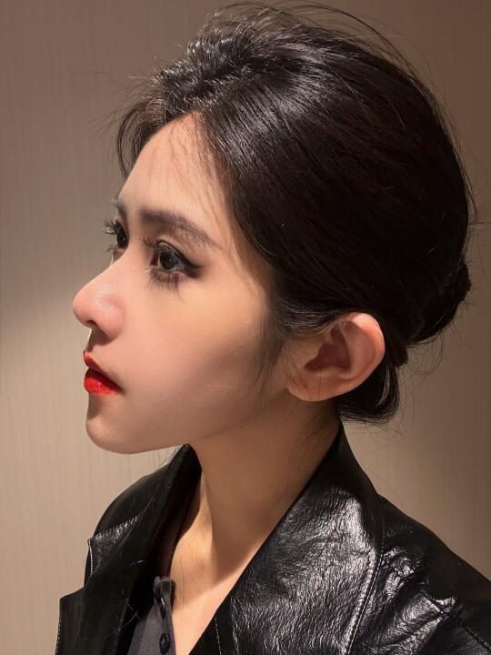 简单骨相美🖤