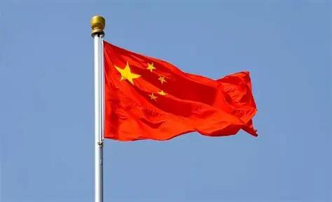 不到一天，台当局密集出招，三片海域轮番上演所谓“强硬执法”戏码：一边驱赶大陆科考