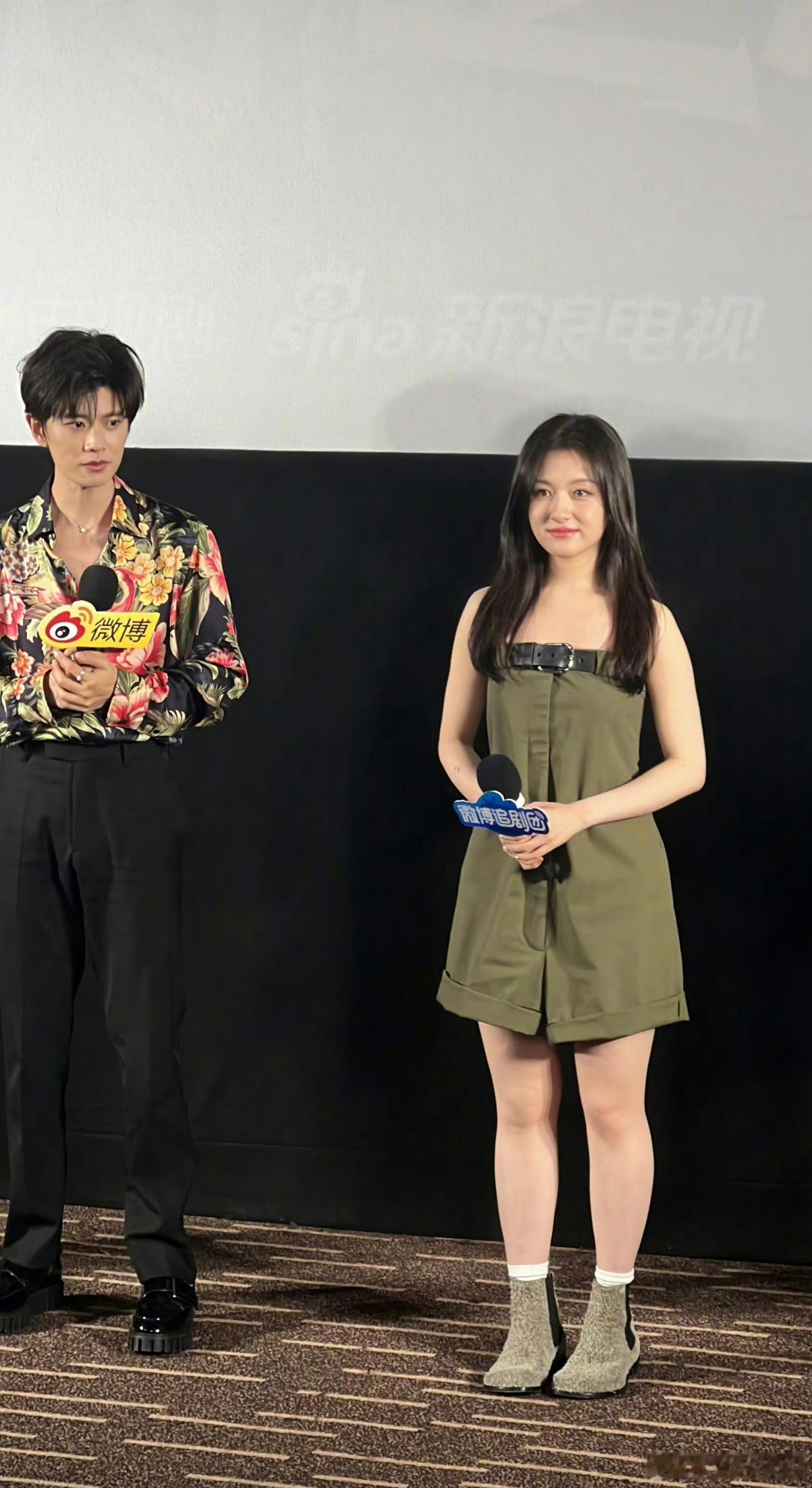 是任嘉伦太瘦了，所以李兰迪才显得胖吗[思考] ​​​